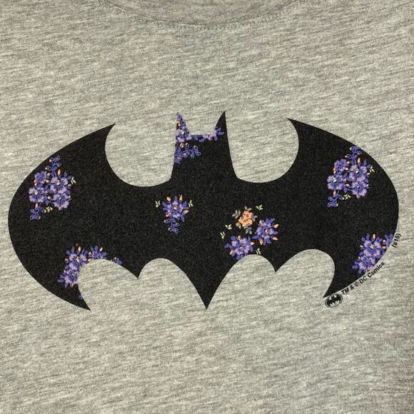 OLD NAVY COLLECTIBLE BATMAN FLORAL LONG SLEEVE TEE SIZE LARGE - Picture 5 of 10